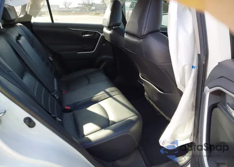 2021 Toyota Rav4 Xle Premium z USA, uszkodzony, nr VIN 2T3C1RFVXMW111268